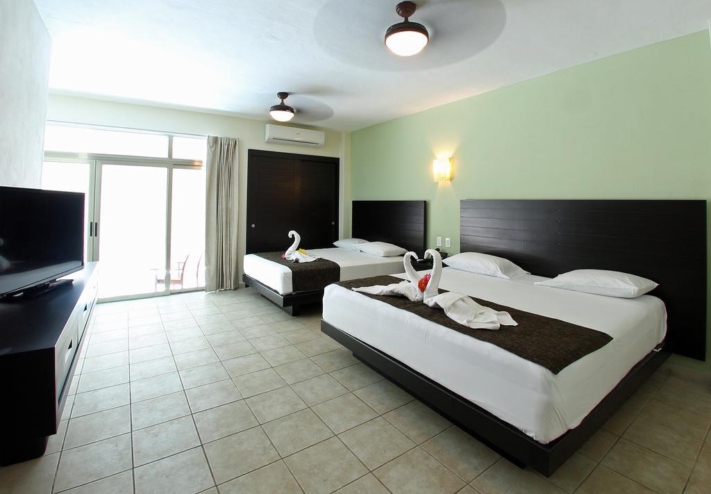 Angelo's Hotel Playa del Carmen Buitenkant foto