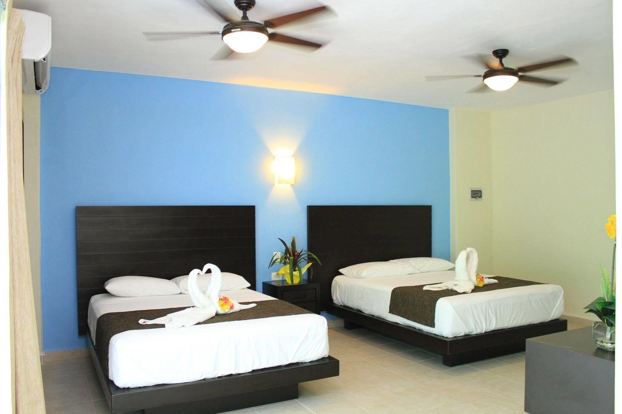 Angelo's Hotel Playa del Carmen Buitenkant foto
