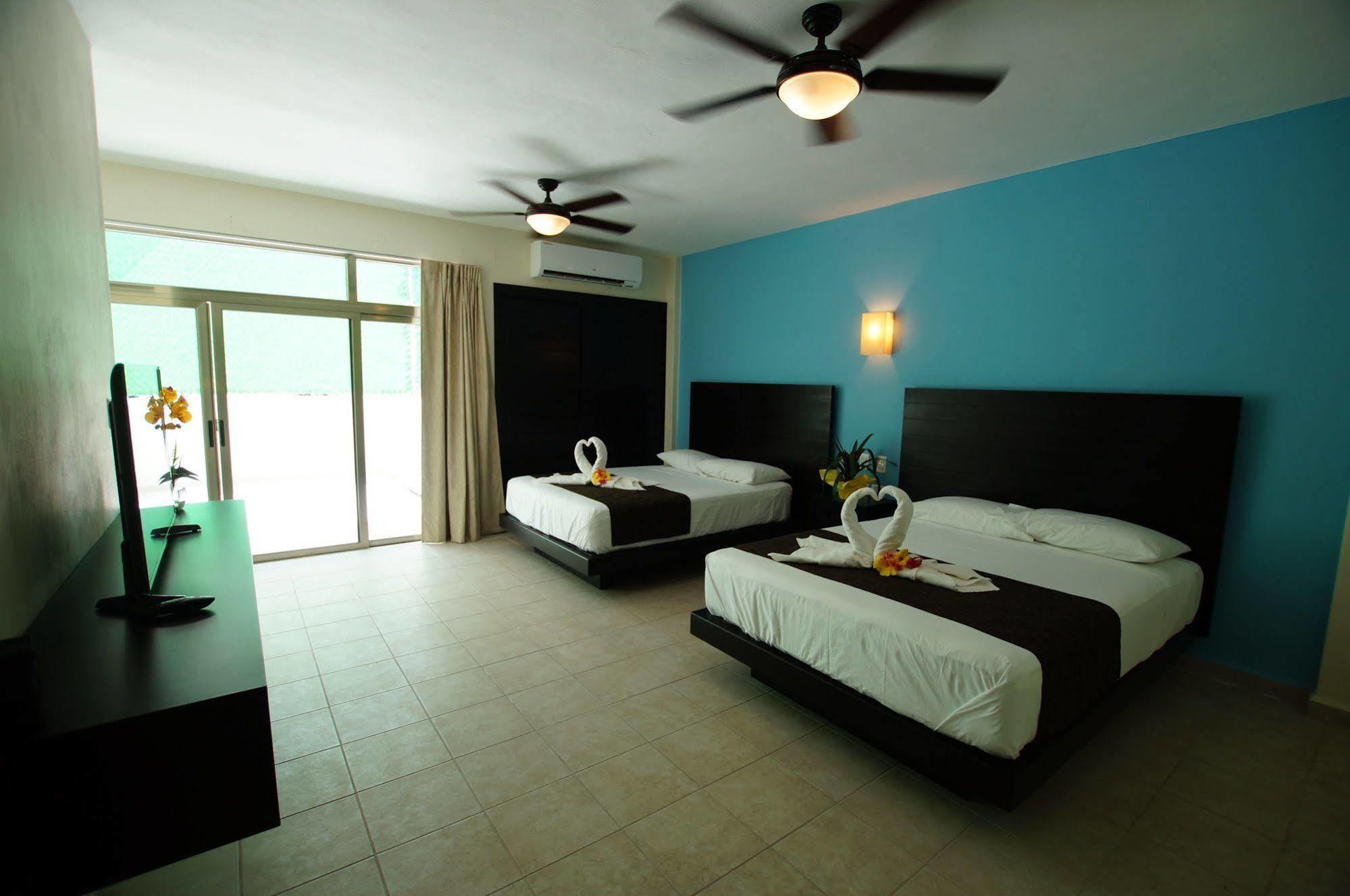 Angelo's Hotel Playa del Carmen Buitenkant foto