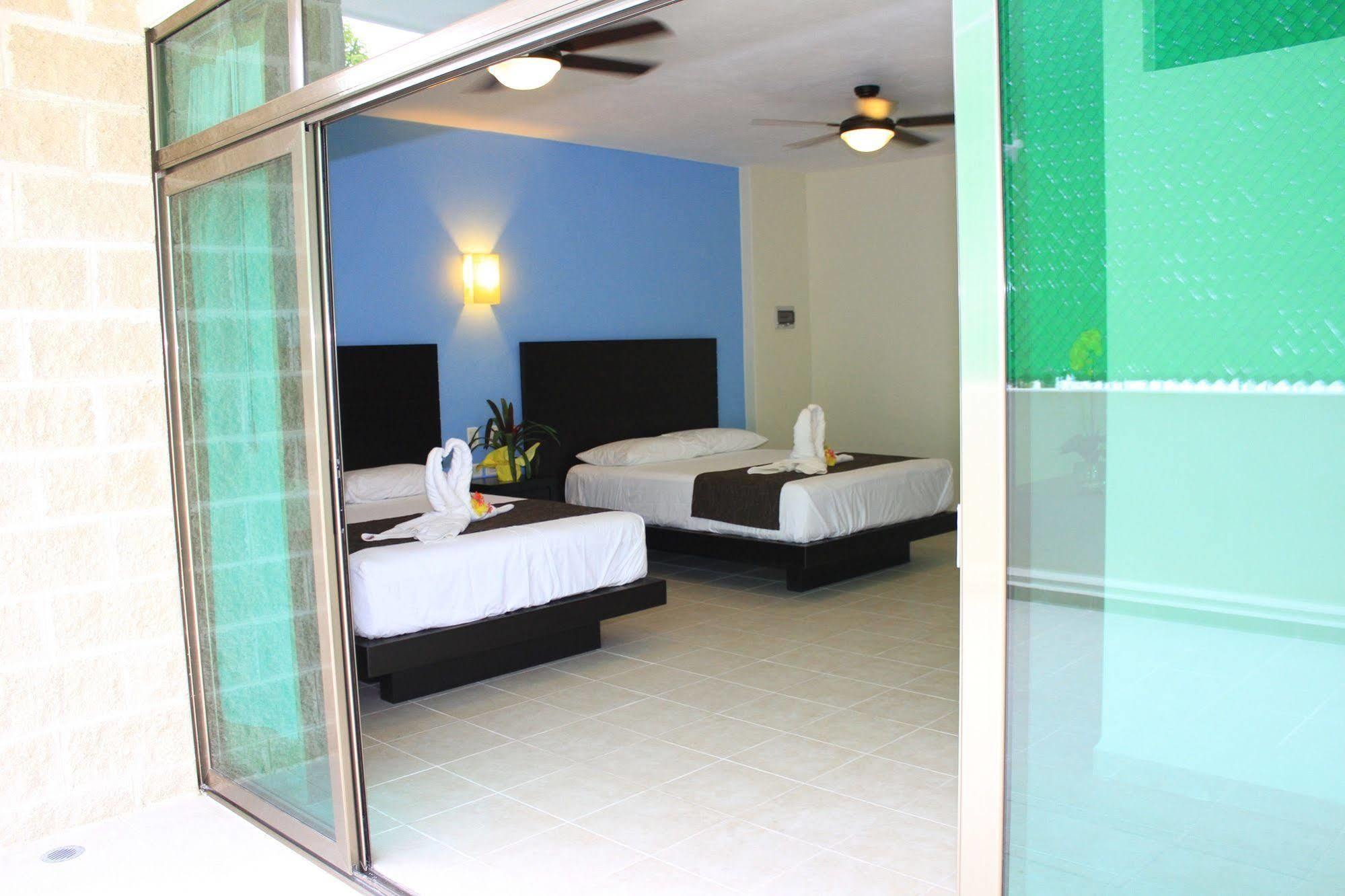 Angelo's Hotel Playa del Carmen Buitenkant foto